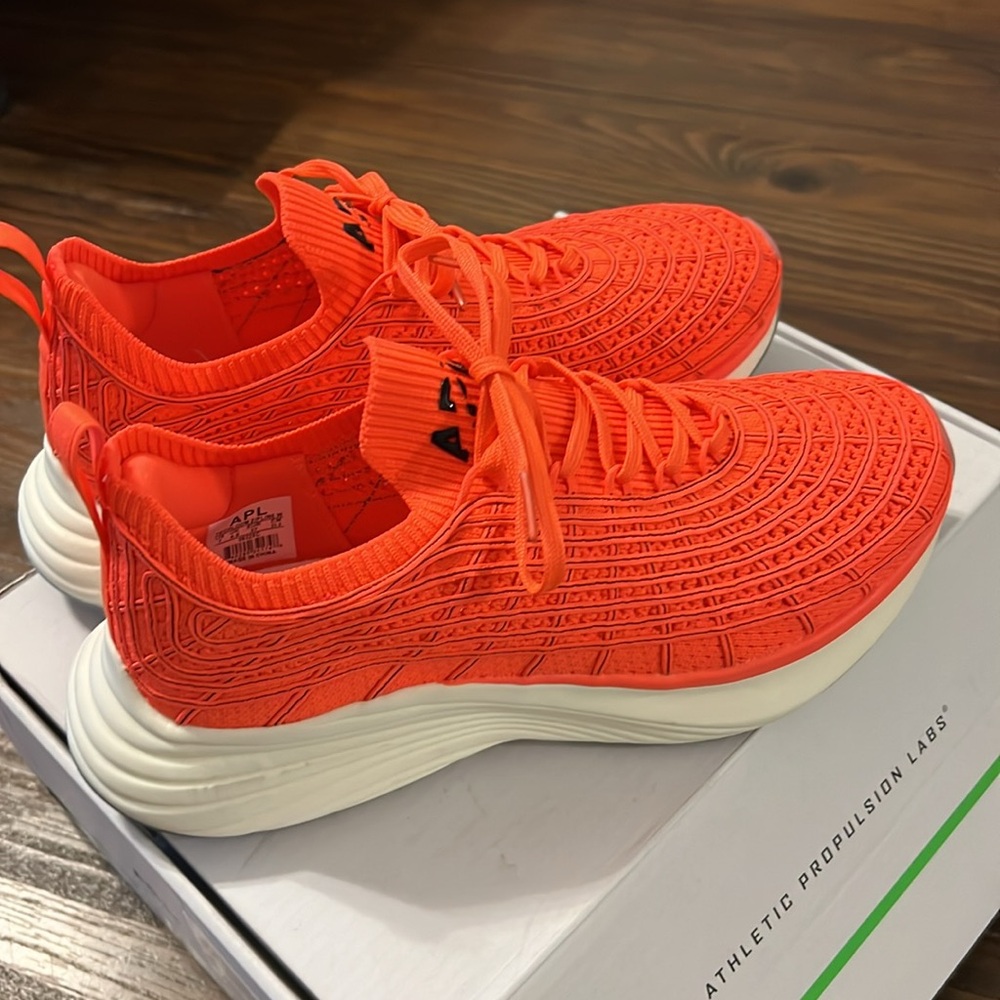 APL running shoes. Women’s size 7. Worn once.